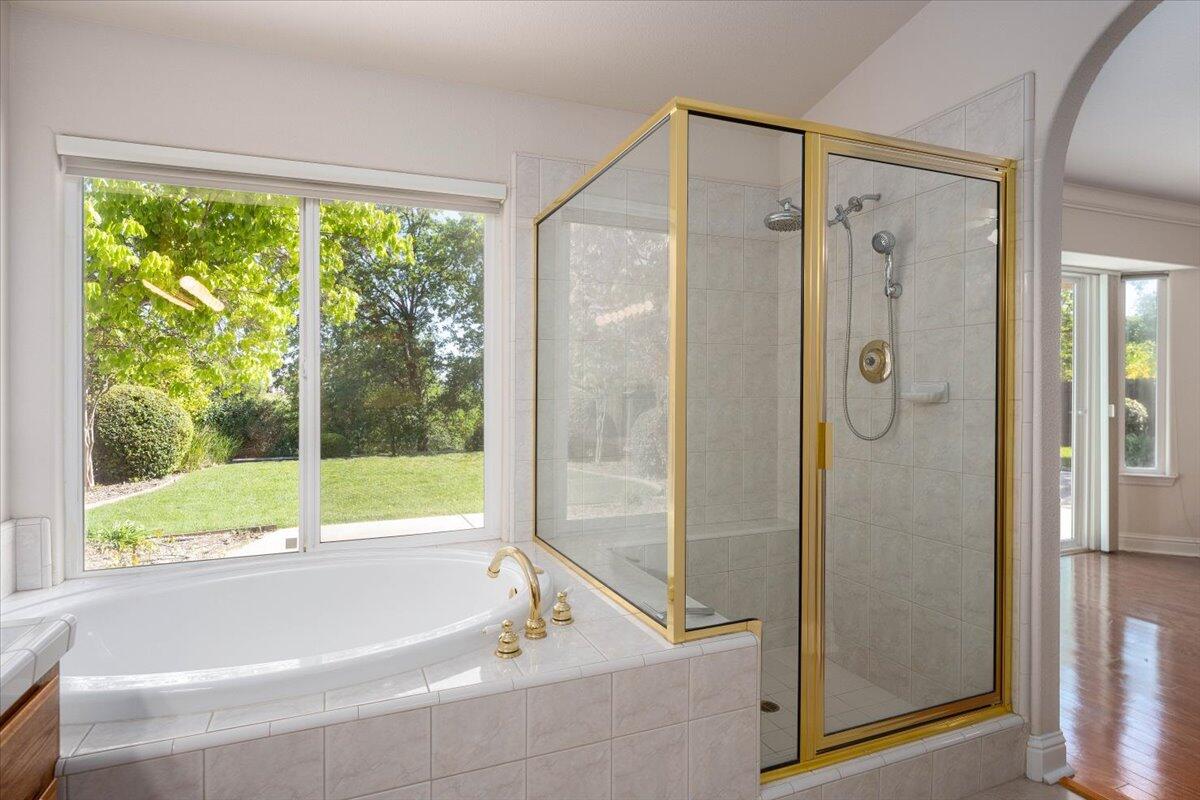 4078 Sunglow Drive Redding, CA 96001 - Photo 23 of 60 24-4078 Sunglow Dr (28 of 64)