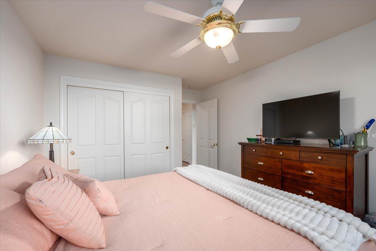 4078 Sunglow Drive Redding, CA 96001 - Photo 31 of 60 32-4078 Sunglow Dr (24 of 64)