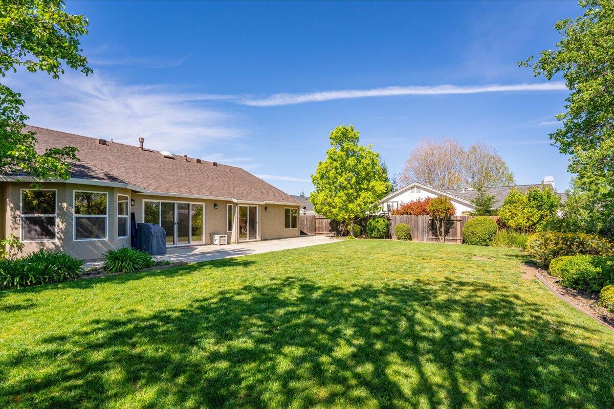 4078 Sunglow Drive Redding, CA 96001 - Photo 39 of 60 40-4078 Sunglow Dr (35 of 64)