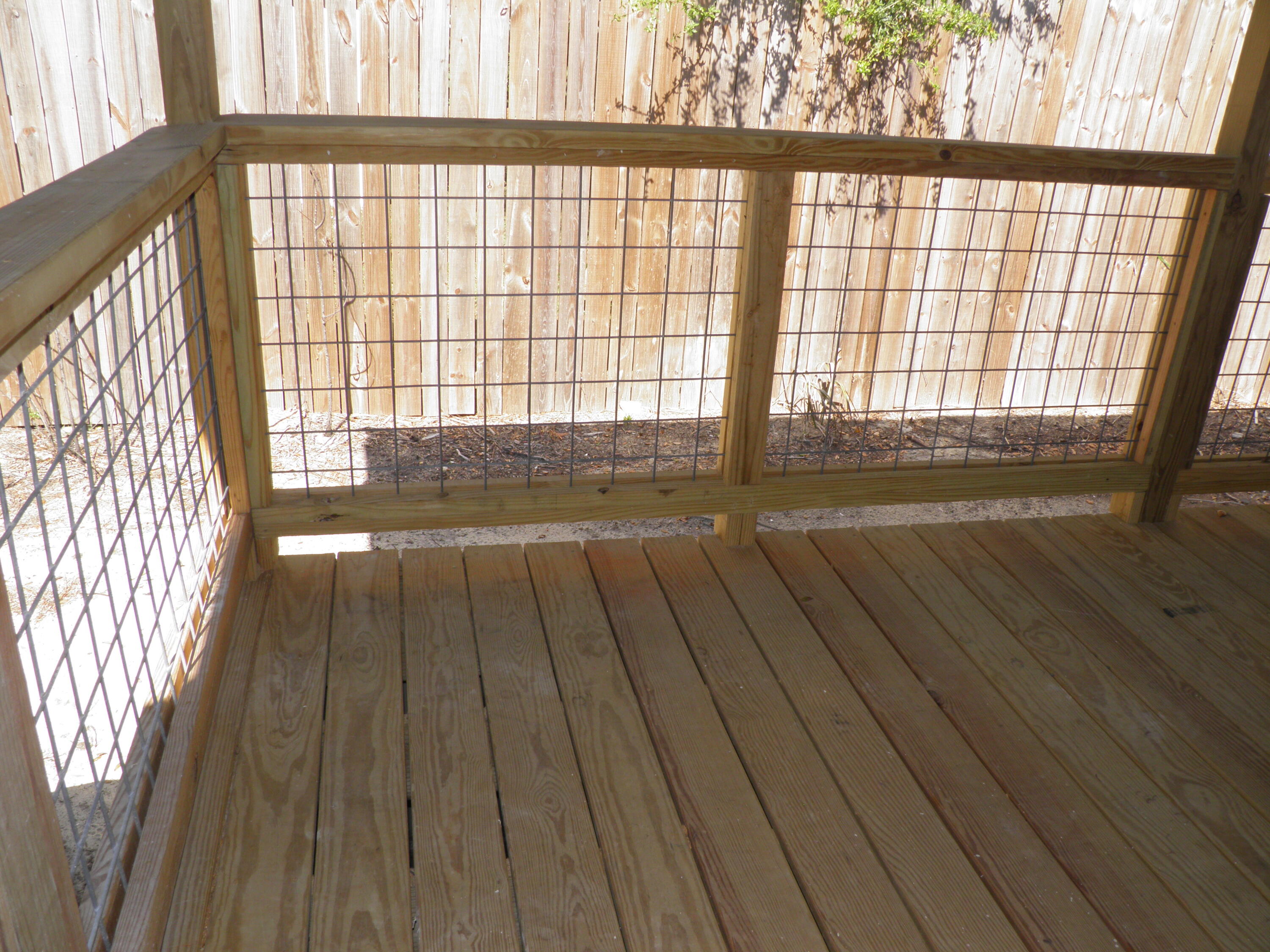 810 Gibson Road Fort Walton Beach, FL 32547 - Photo 33 of 35 Deck detail