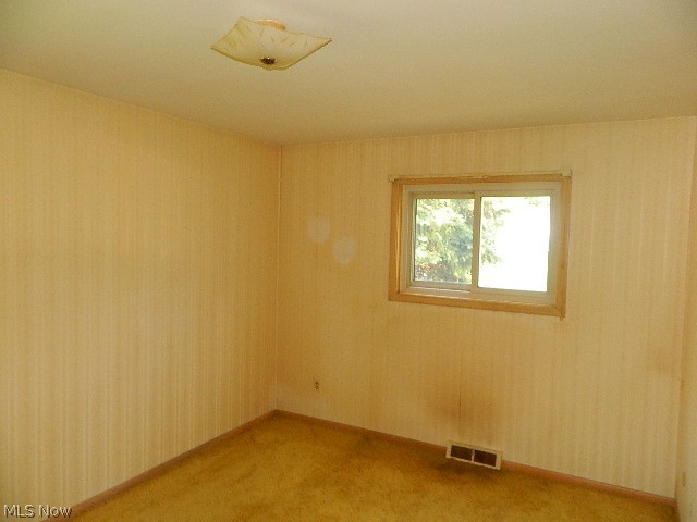 5660 Falkirk Road Lyndhurst, OH 44124 - Photo 11 of 18 Gallery Image 11