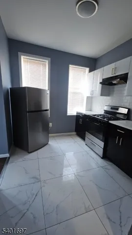 $1,900 | 312 Broadway, Newark, NJ 07104