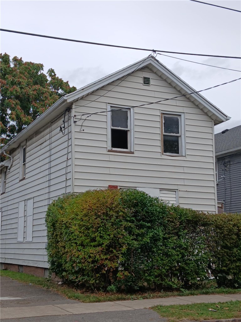 374 Ames Street Rochester, NY 14611 - Photo 4 of 15