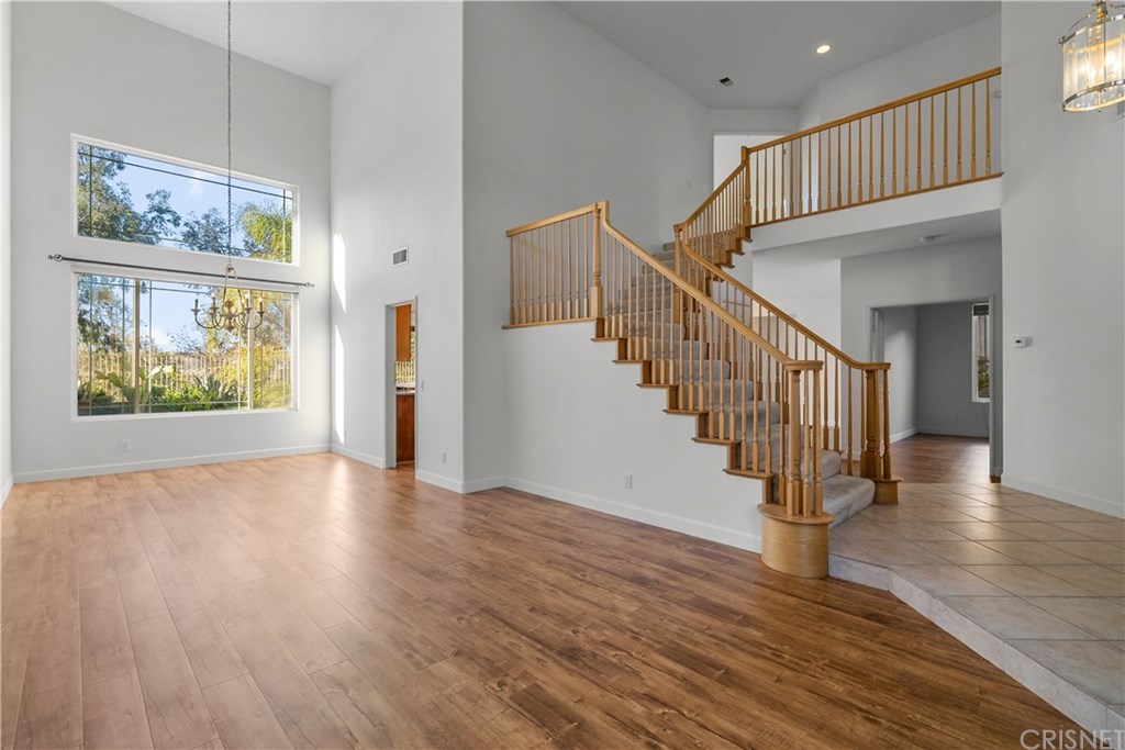 27557 Cunningham Drive Valencia, CA 91354 - Photo 3 of 37