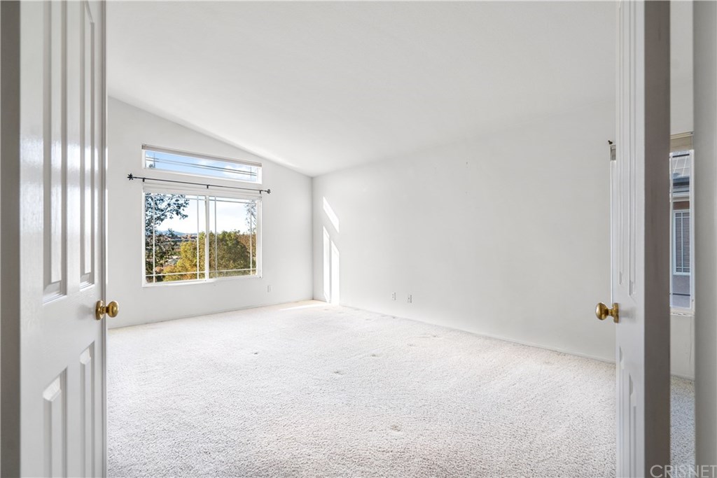 27557 Cunningham Drive Valencia, CA 91354 - Photo 28 of 37