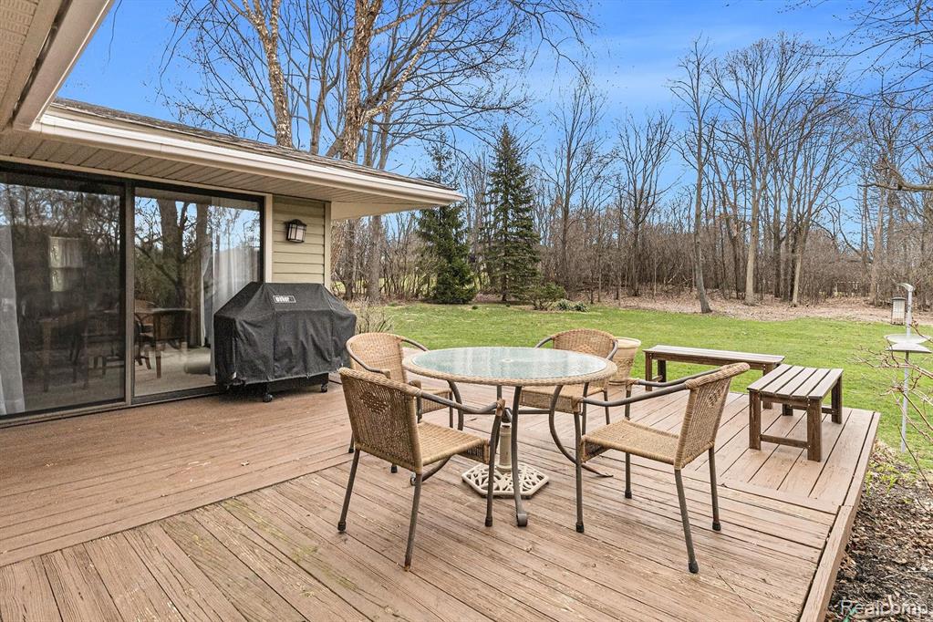 30960 Pear Ridge Farmington Hills, MI 48334 - Photo 32 of 38
