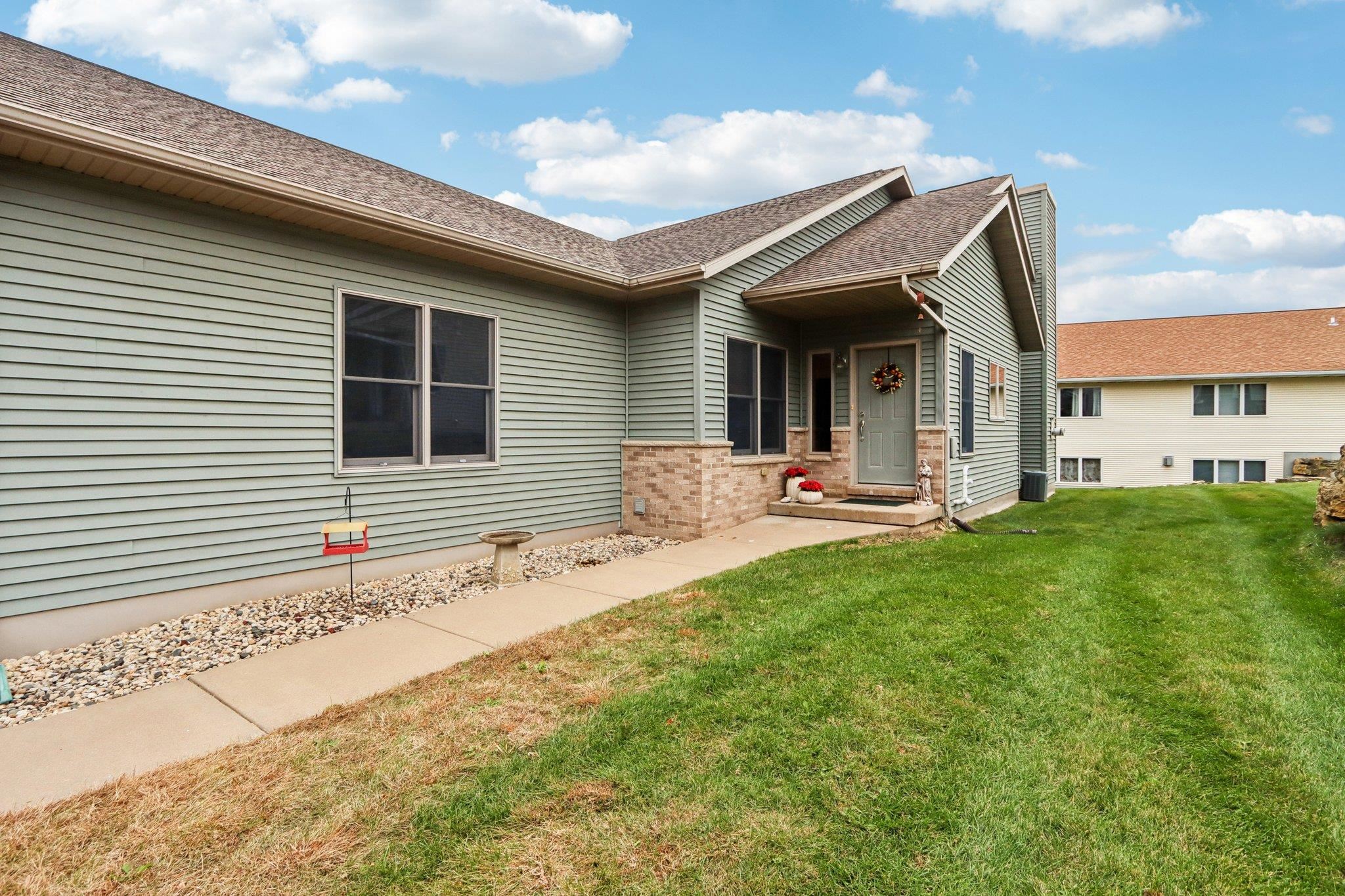 113 Jennifer Circle Mount Horeb, WI 53572 - Photo 5 of 35