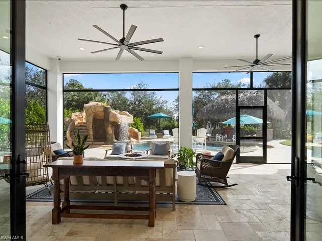 $2,600,000 | 2590 2nd Street Northwest, Naples, FL 34120