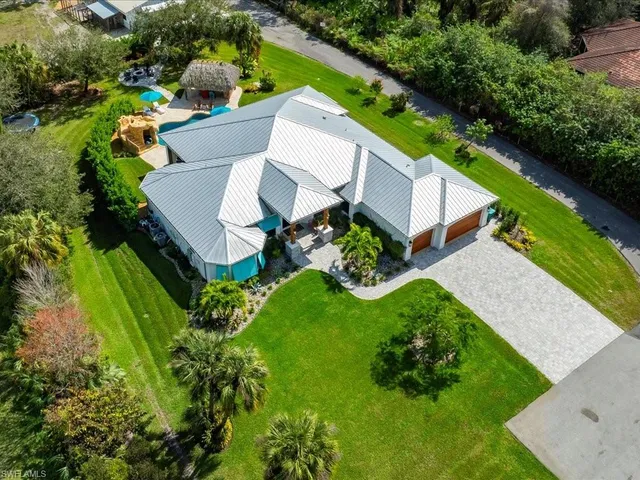 $2,600,000 | 2590 2nd Street Northwest, Naples, FL 34120