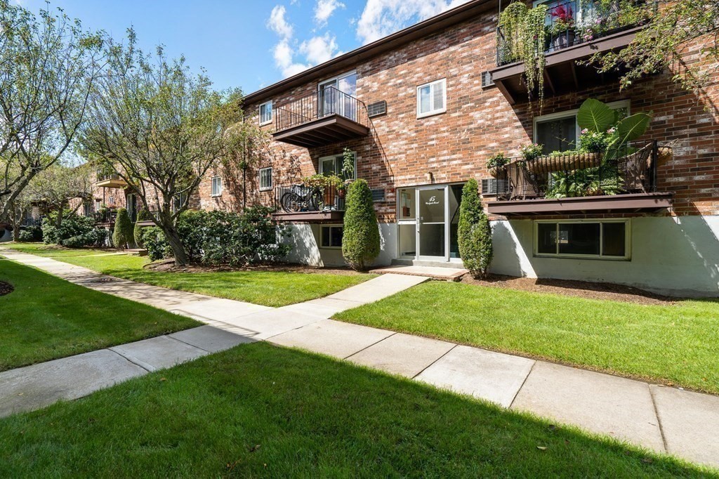 15 Westgate Road, Unit 2 Boston, MA 02467 - Photo 14 of 15