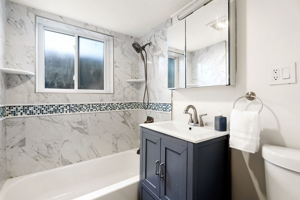 15 Westgate Road, Unit 2 Boston, MA 02467 - Photo 6 of 15