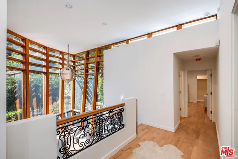 $4,495,000 | 3600 Mandeville Canyon Road, Los Angeles, CA 90049