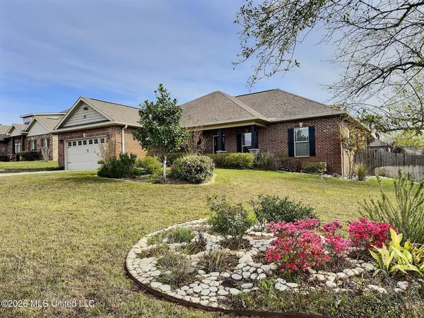 $2,350 | 1000 Pelican Cove, Ocean Springs, MS 39564