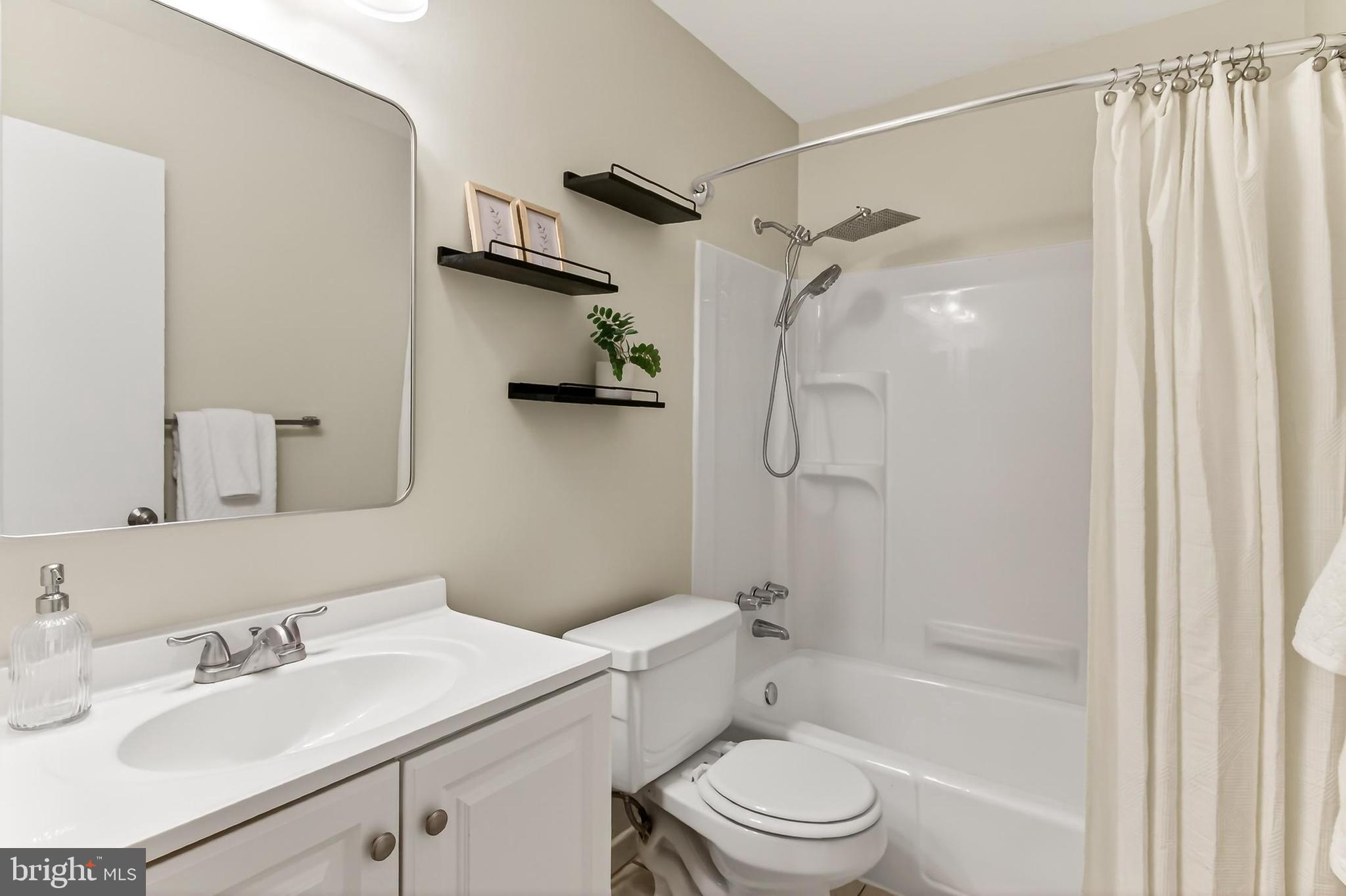 1498 Roundleaf Court Reston, VA 20190 - Photo 41 of 62 Pretty Updates and Extras:)