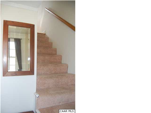 9991 Bridgeport Road Arvonia, VA 23004 - Photo 8 of 24 Let's head upstairs now...