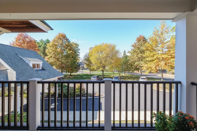 $589,000 | 100 Shepard's Cove Road, Unit G204, Kittery, ME 03904