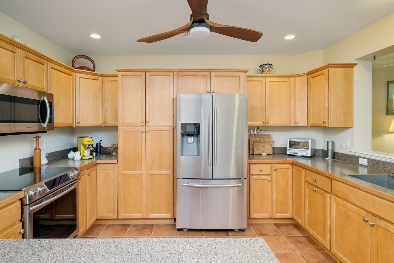 100 Shepard's Cove Road, Unit G204 Kittery, ME 03904 - Photo 19 of 43 Many cabinets and counters