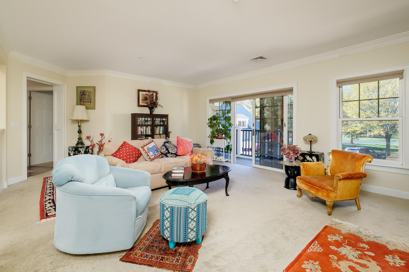 100 Shepard's Cove Road, Unit G204 Kittery, ME 03904 - Photo 8 of 43 Generous Living room