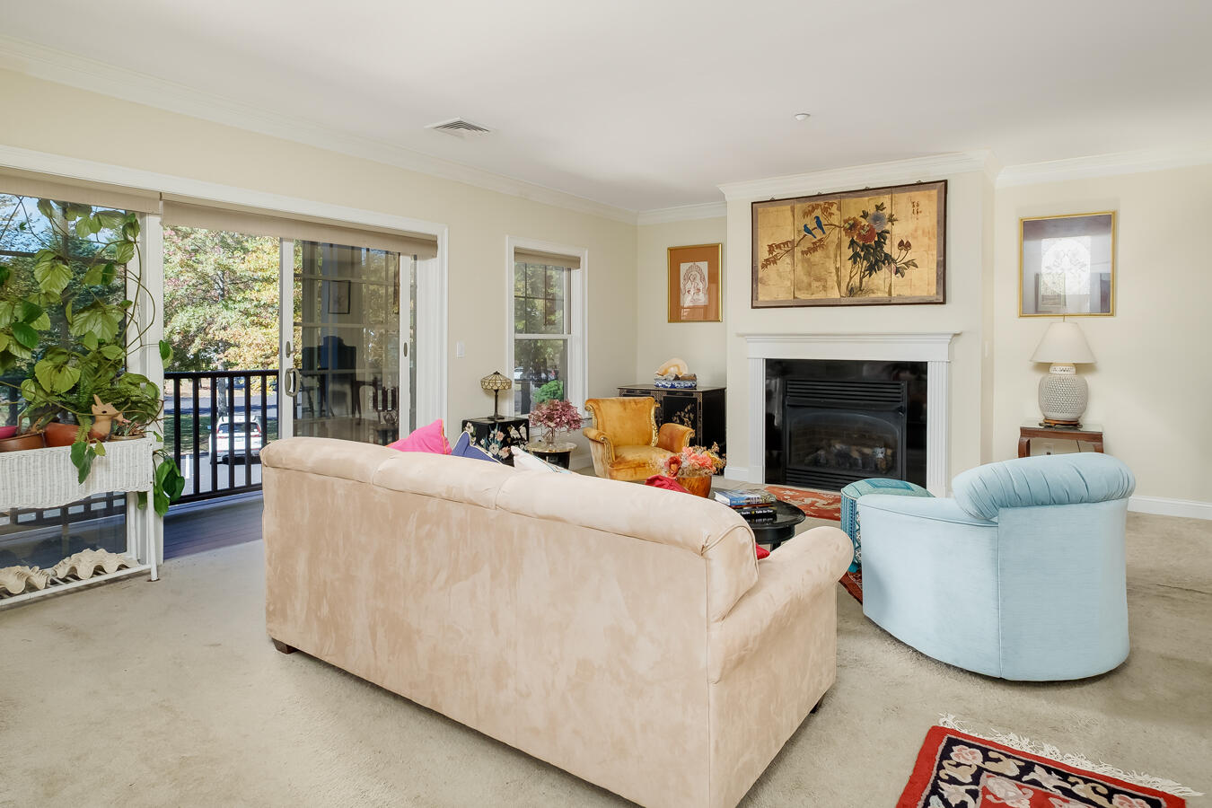 100 Shepard's Cove Road, Unit G204 Kittery, ME 03904 - Photo 9 of 43 Living Room to Covered Porch