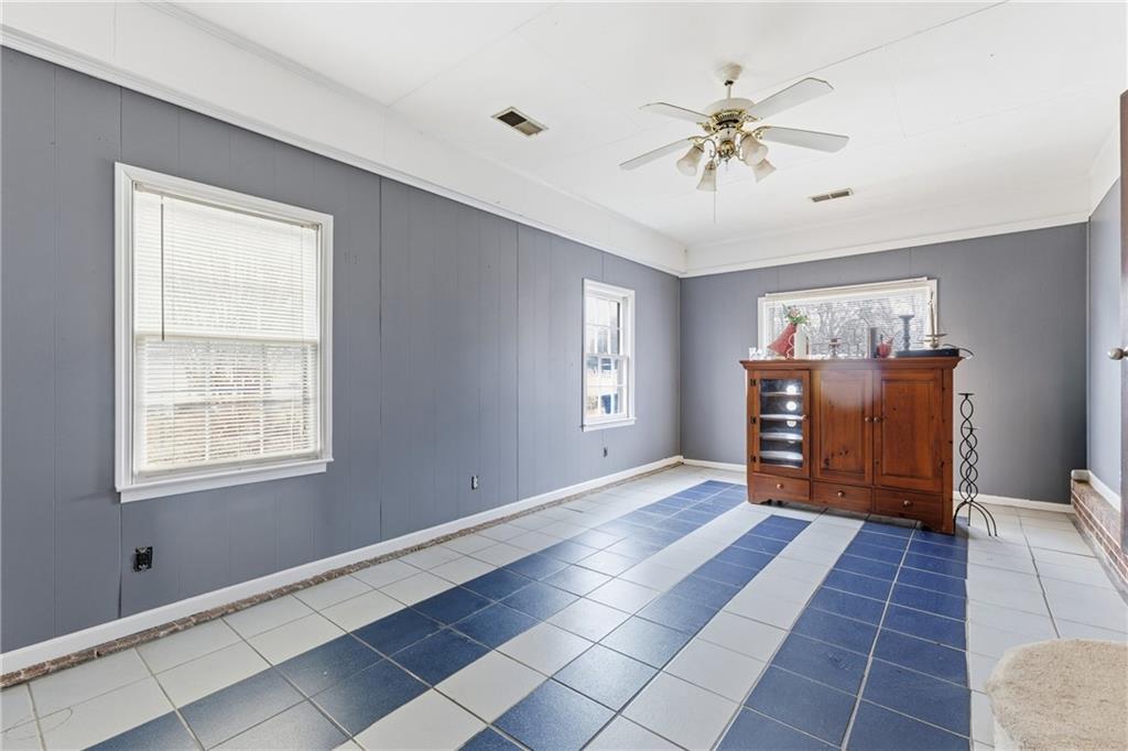 267 Nancy Street Winder, GA 30680 - Photo 8 of 28