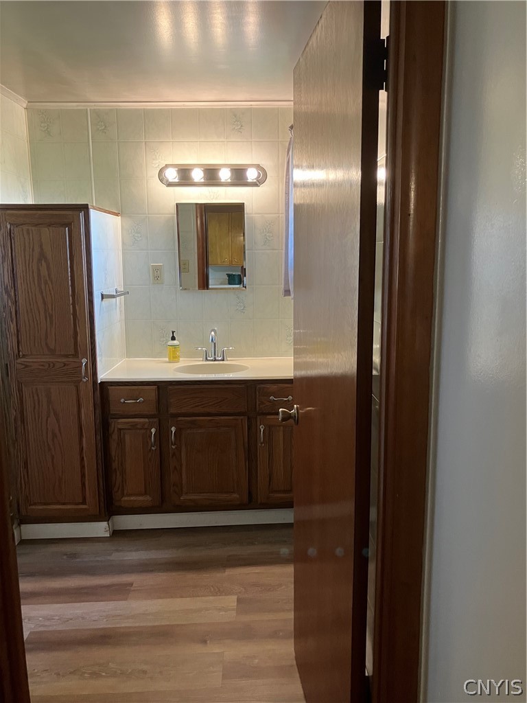 9216 Fish Lane Road Marcy, NY 13403 - Photo 28 of 50 1st Floor full bath