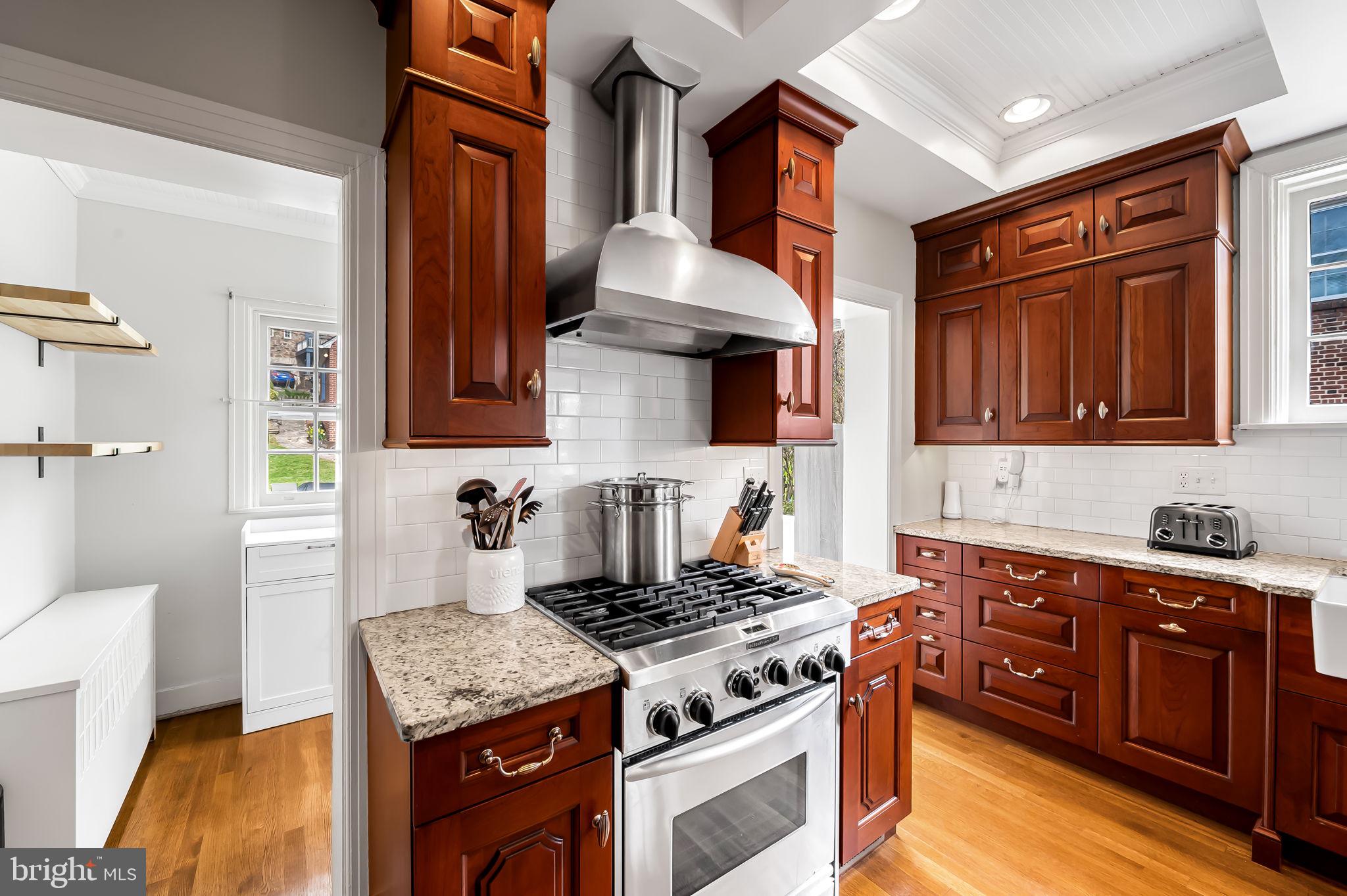 328 Tunbridge Road Baltimore, MD 21212 - Photo 11 of 72
