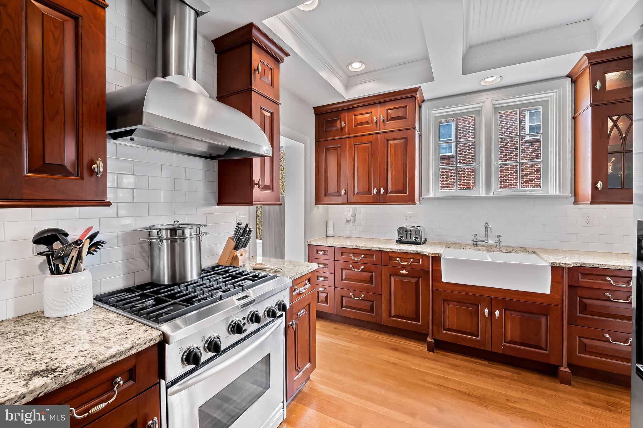 328 Tunbridge Road Baltimore, MD 21212 - Photo 10 of 72