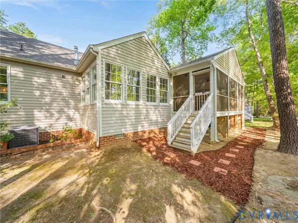 $450,000 | 13805 Long Cove Court, Midlothian, VA 23112