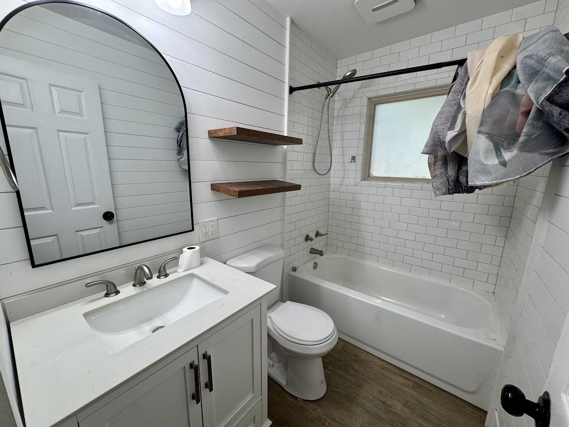 72 Cherokee Trail Ringgold, GA 30736 - Photo 8 of 18 Bathroom