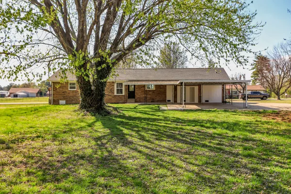 $380,000 | 4019 Highland Drive, Greenbrier, TN 37073