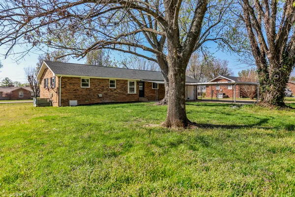 $380,000 | 4019 Highland Drive, Greenbrier, TN 37073