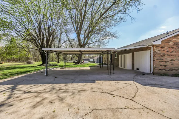 $380,000 | 4019 Highland Drive, Greenbrier, TN 37073