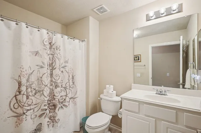 $335,000 | 30 Trafalgar Place, Conroe, TX 77384