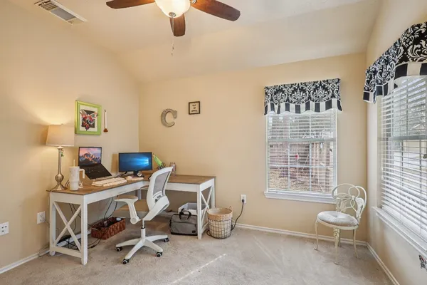 $325,000 | 30 Trafalgar Place, Conroe, TX 77384