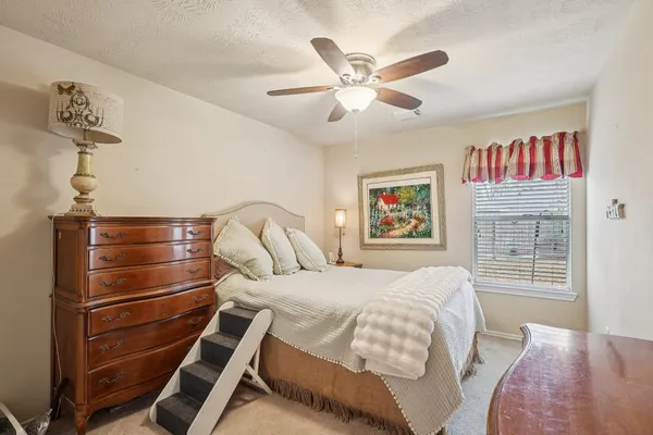 $325,000 | 30 Trafalgar Place, Conroe, TX 77384