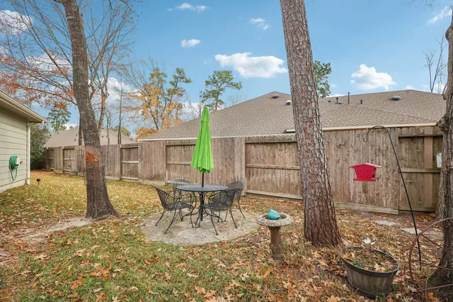 $335,000 | 30 Trafalgar Place, Conroe, TX 77384
