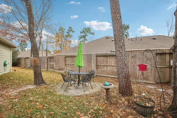 $325,000 | 30 Trafalgar Place, Conroe, TX 77384