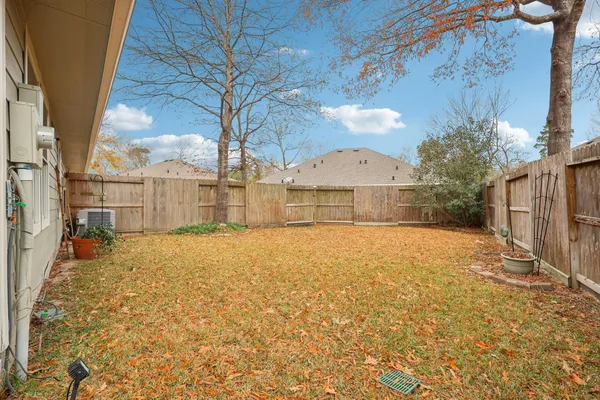 $335,000 | 30 Trafalgar Place, Conroe, TX 77384