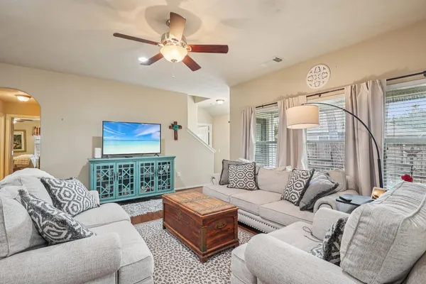 $325,000 | 30 Trafalgar Place, Conroe, TX 77384