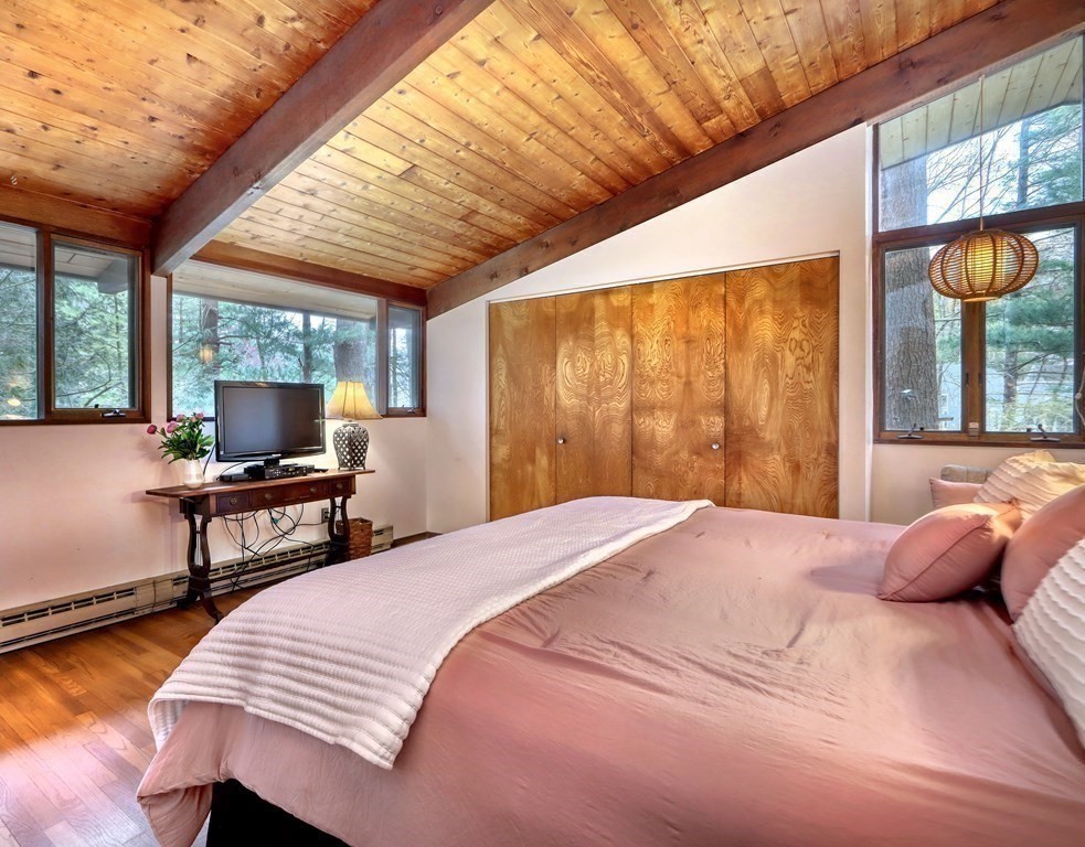 33 Page Road Lincoln, MA 01773 - Photo 11 of 42