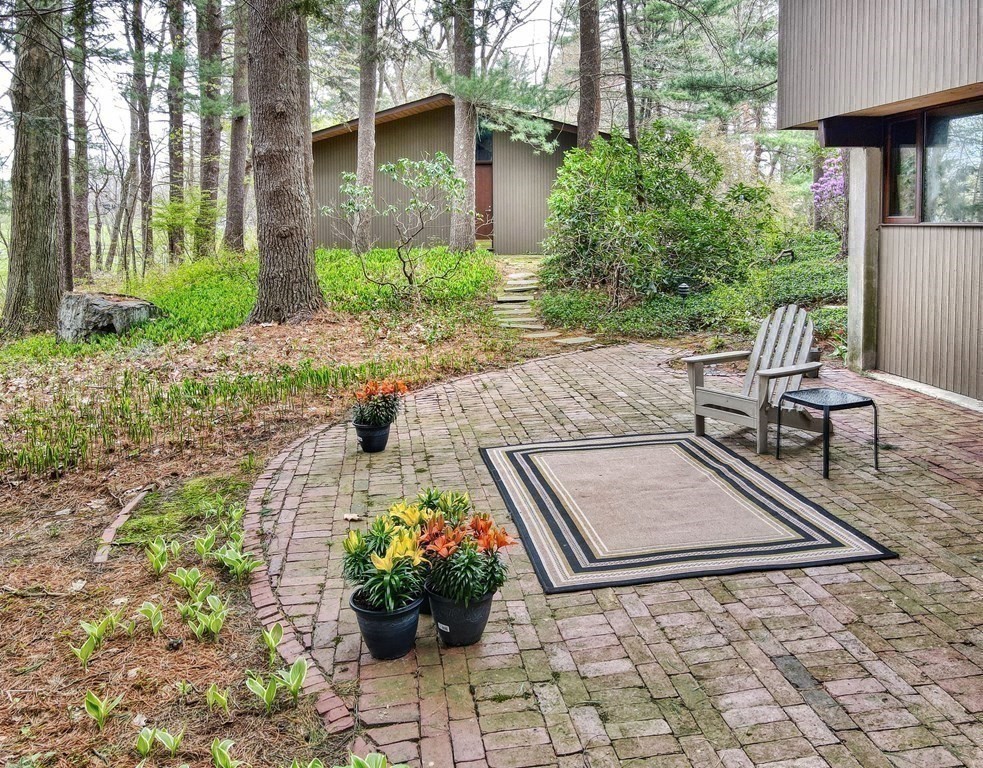 33 Page Road Lincoln, MA 01773 - Photo 26 of 42