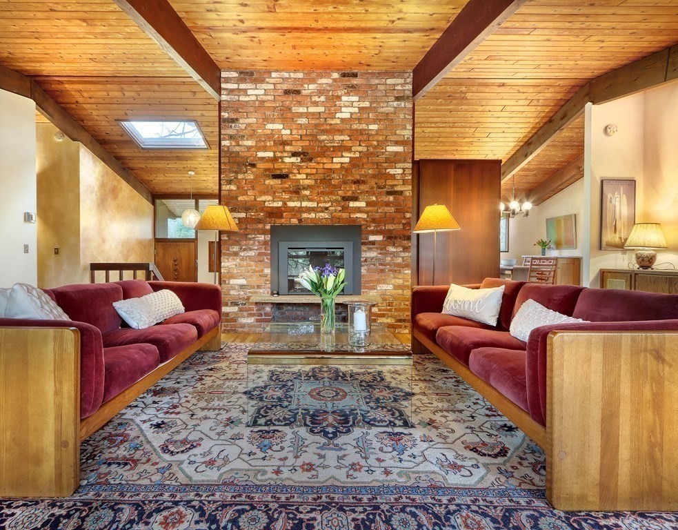 33 Page Road Lincoln, MA 01773 - Photo 4 of 42