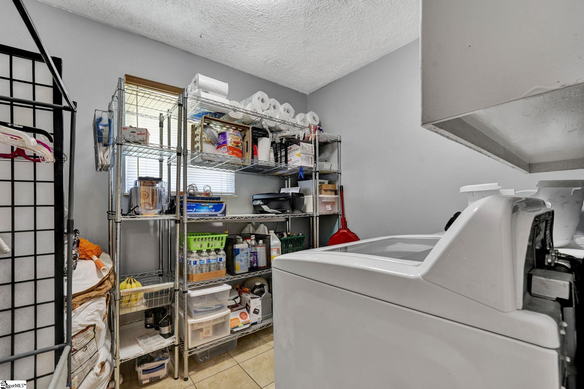 1222 Boiling Springs Road Greer, SC 29650 - Photo 13 of 35