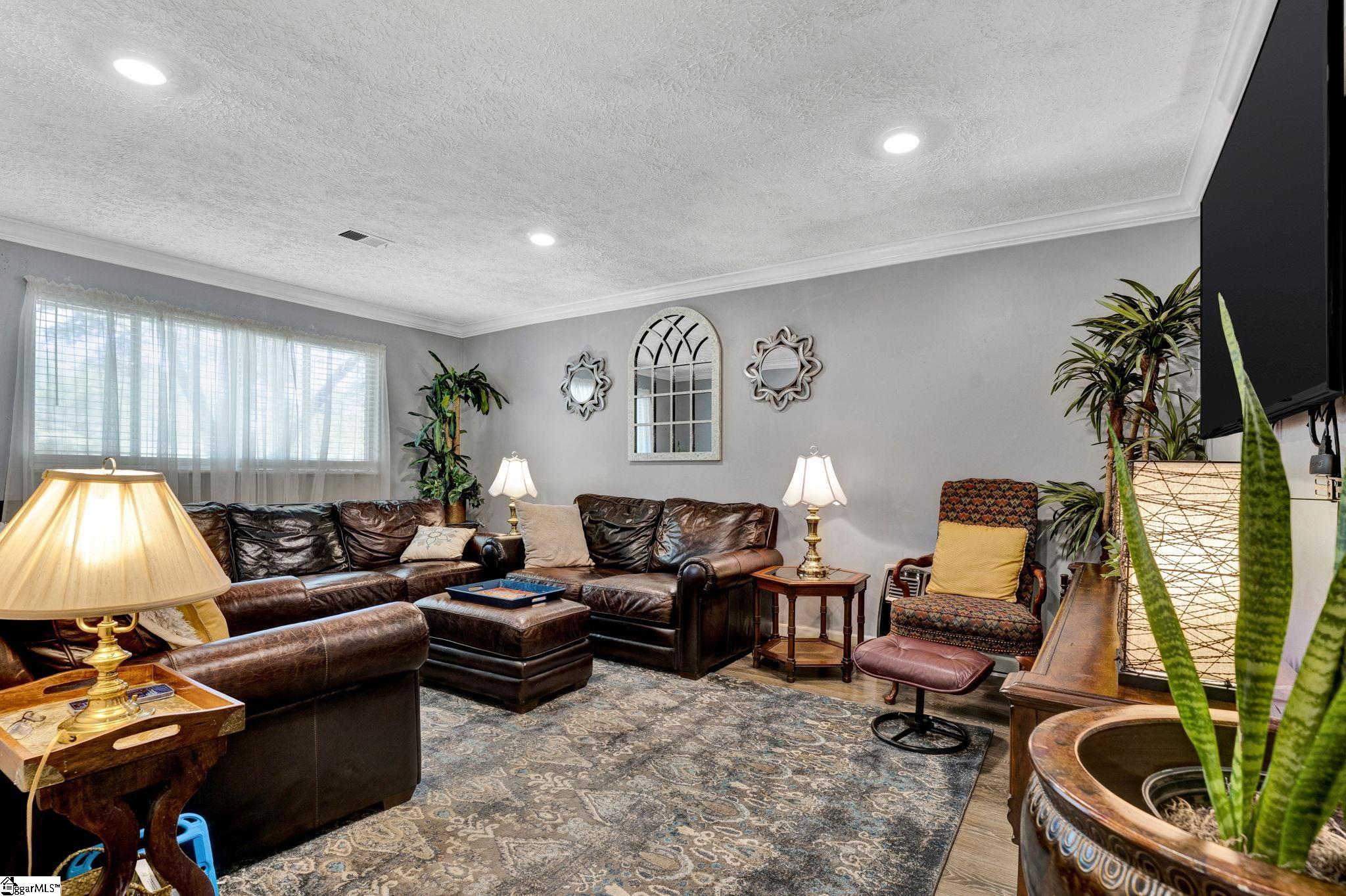 1222 Boiling Springs Road Greer, SC 29650 - Photo 16 of 35