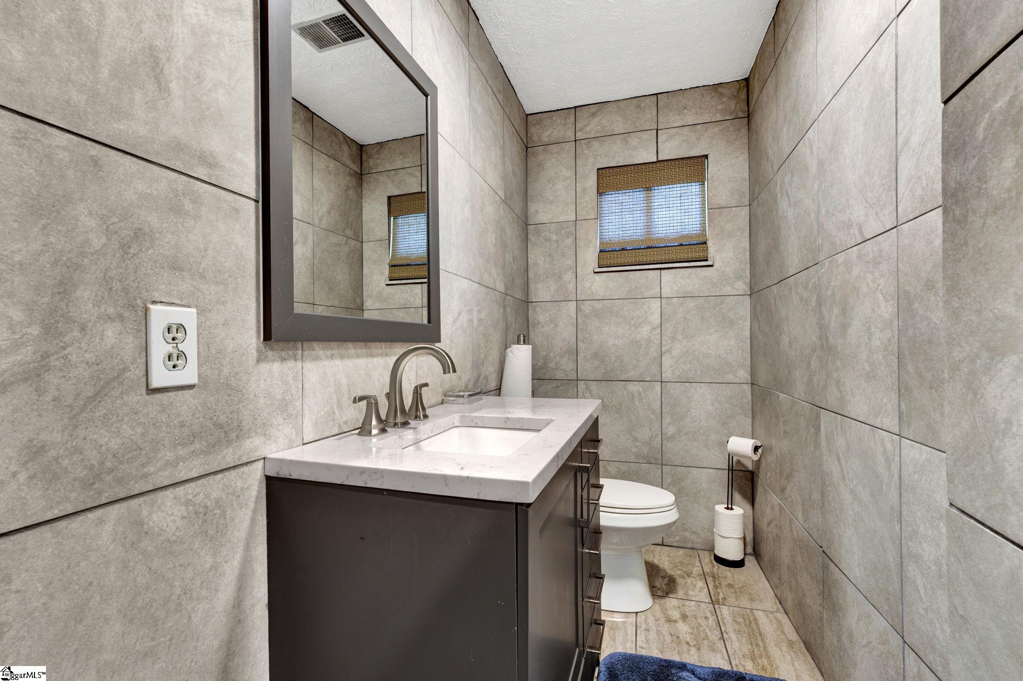 1222 Boiling Springs Road Greer, SC 29650 - Photo 20 of 35