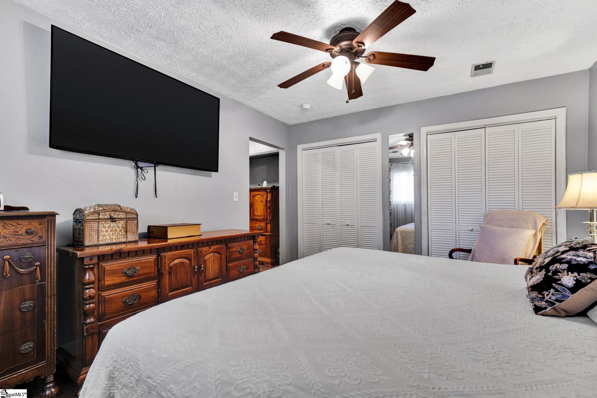 1222 Boiling Springs Road Greer, SC 29650 - Photo 25 of 35