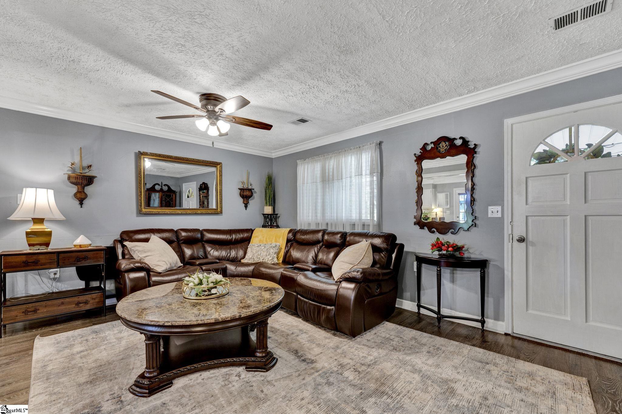 1222 Boiling Springs Road Greer, SC 29650 - Photo 4 of 35