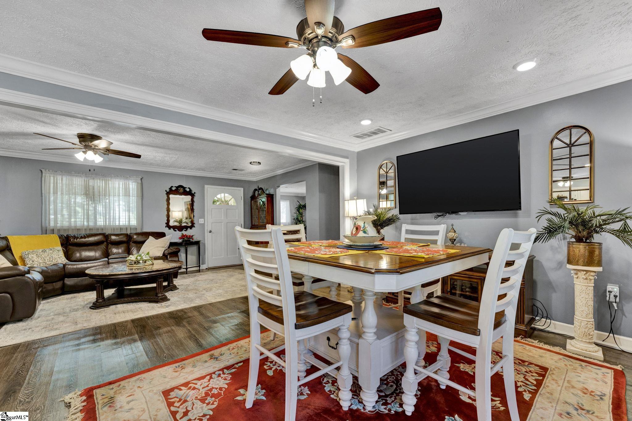 1222 Boiling Springs Road Greer, SC 29650 - Photo 8 of 35