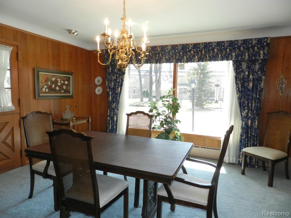 1595 South Renaud Road Grosse Pointe, MI 48236 - Photo 7 of 14 DSCN2147.jpg