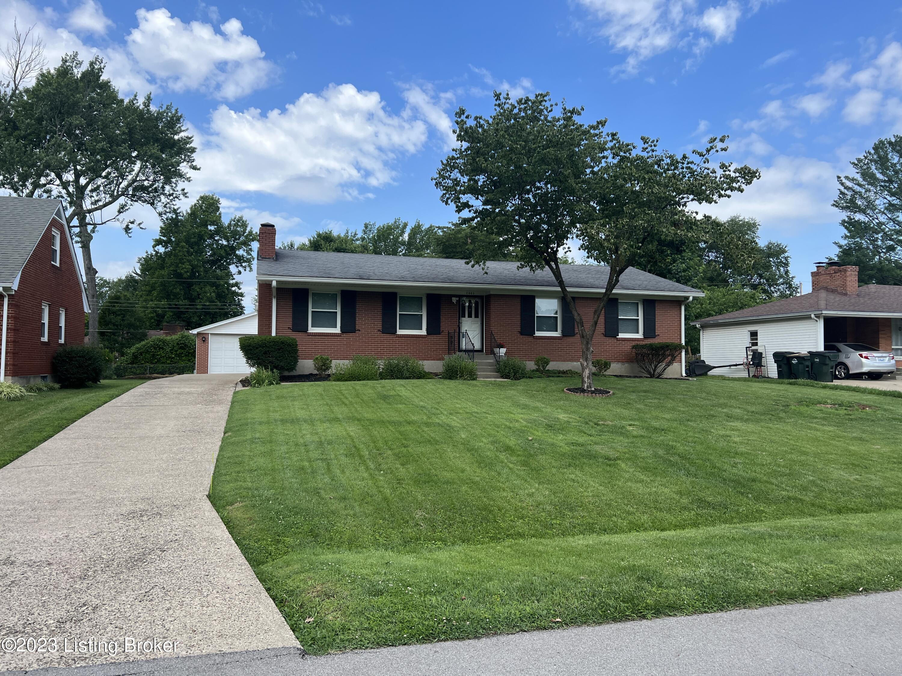2003 Janlyn Road Louisville, KY 40299 - Photo 1 of 39 2003 Janlyn Rd